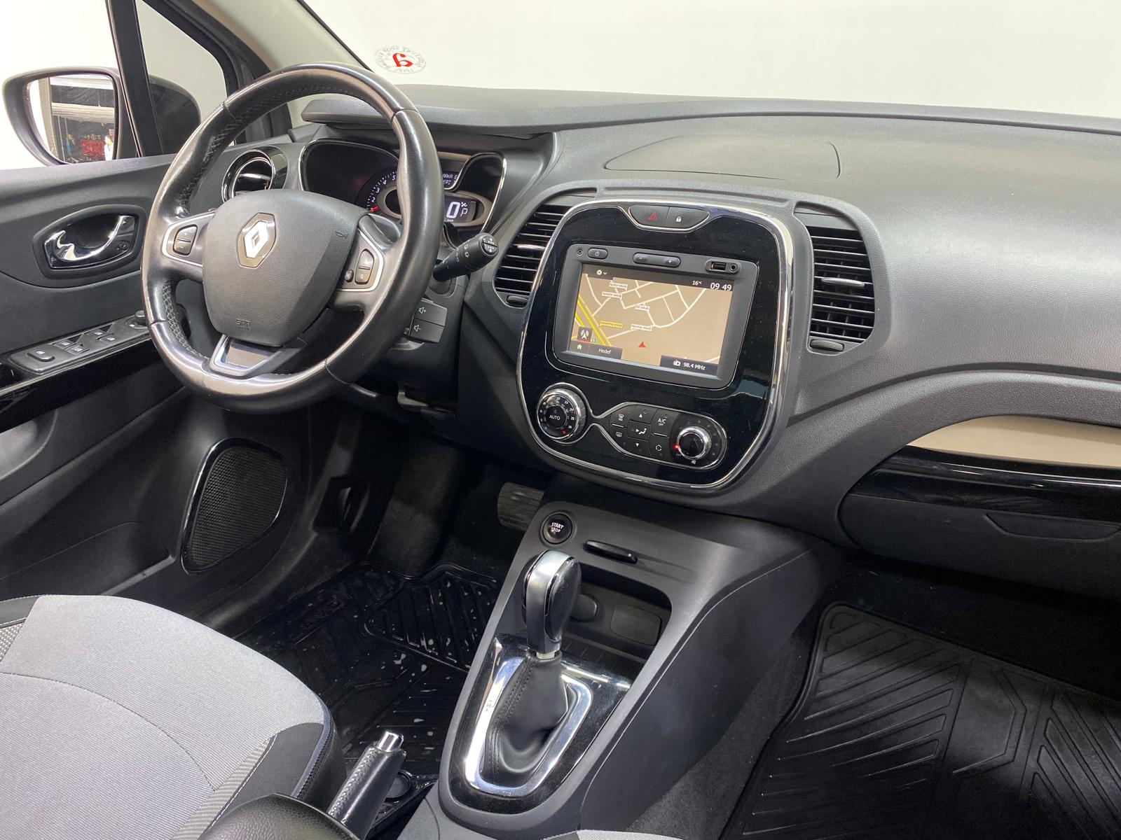 RENAULT CAPTUR 23